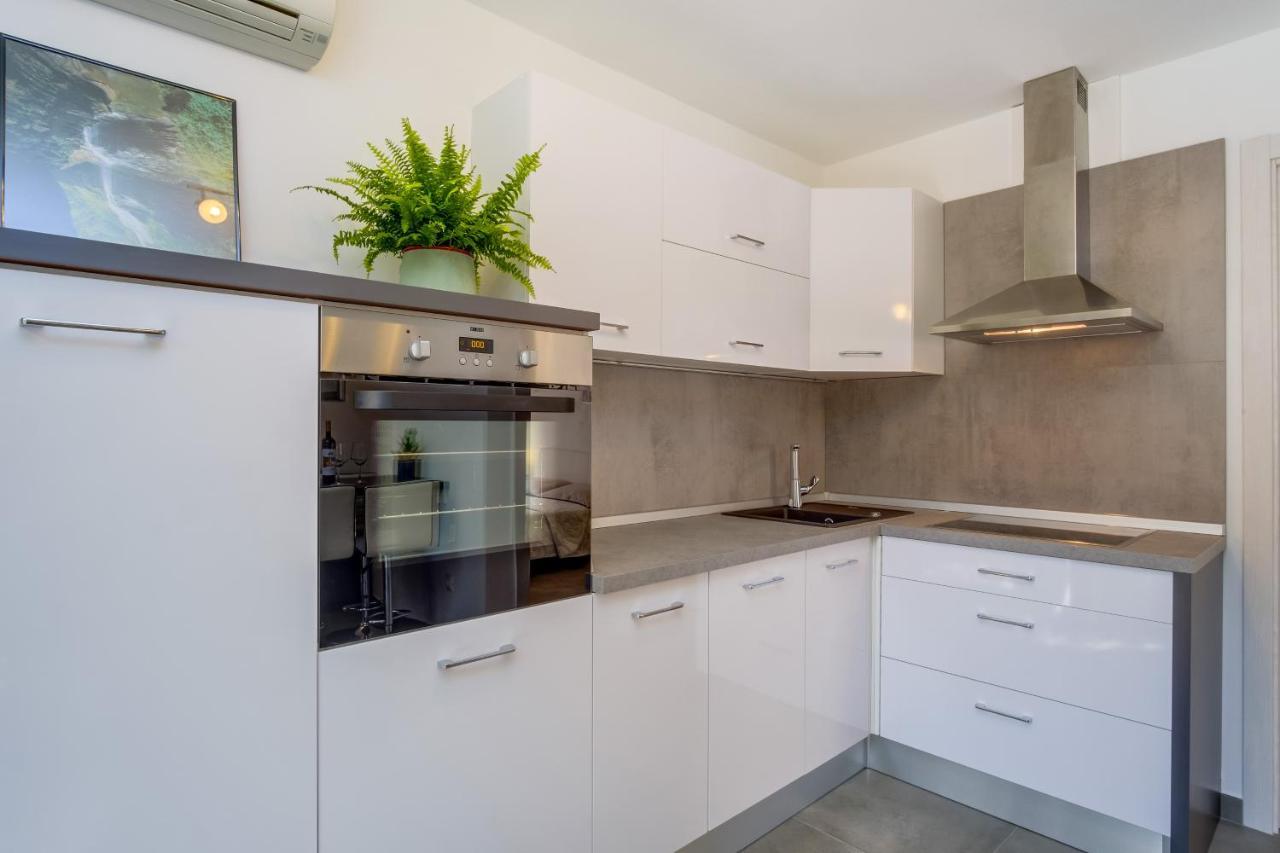 Leonida Apartment Mali Losinj Exterior photo
