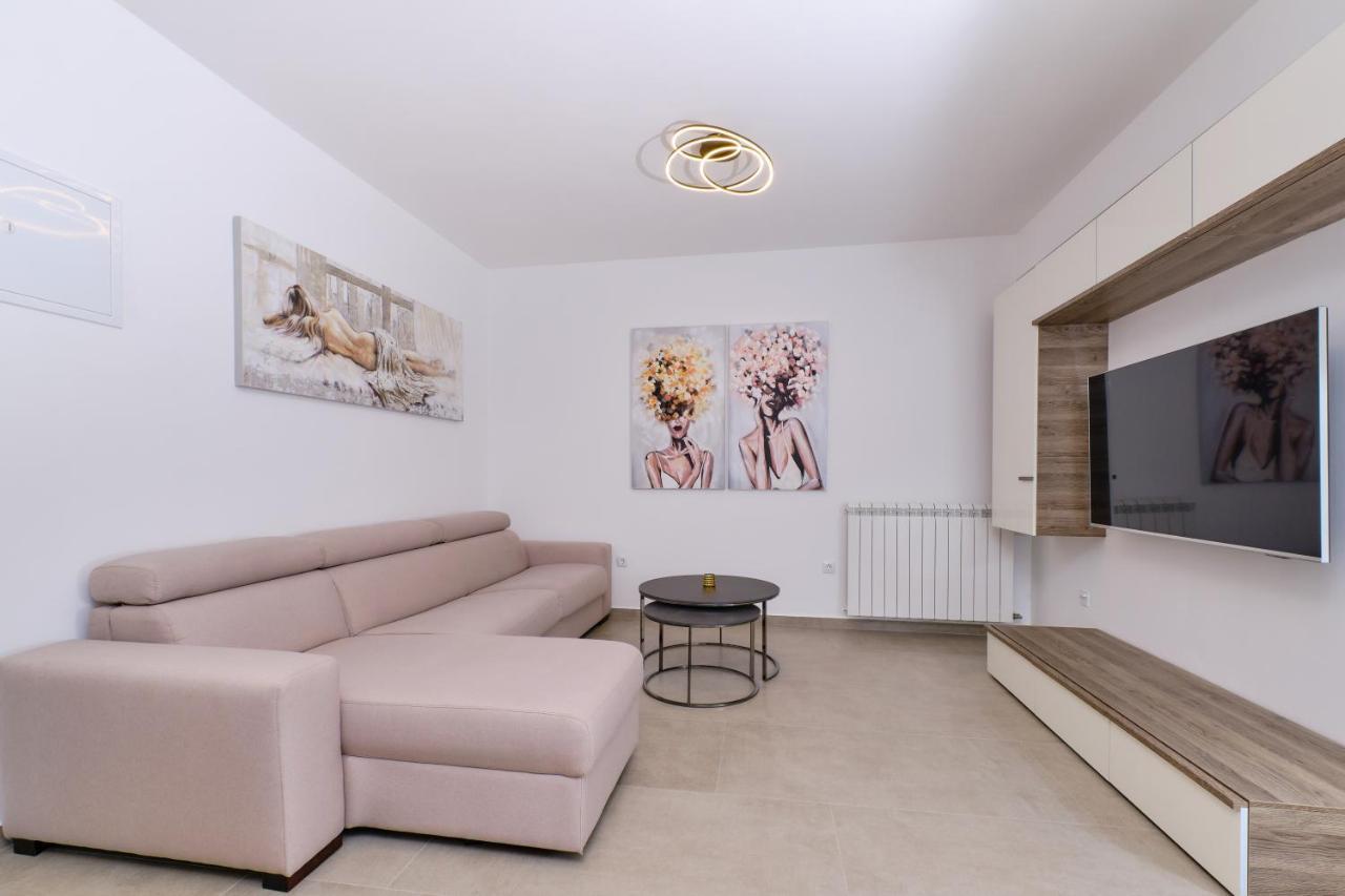 Leonida Apartment Mali Losinj Exterior photo